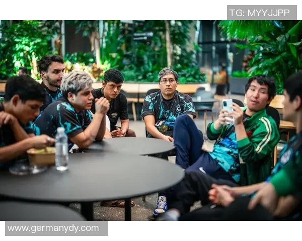 DOTA2战术解析：FPX边路渗透的成功与不足之处探讨