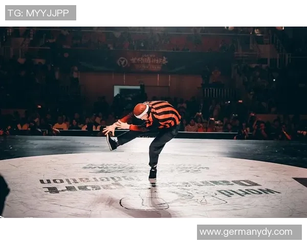 广州街舞队在世界攀岩锦标赛中以57分稳居积分榜首位